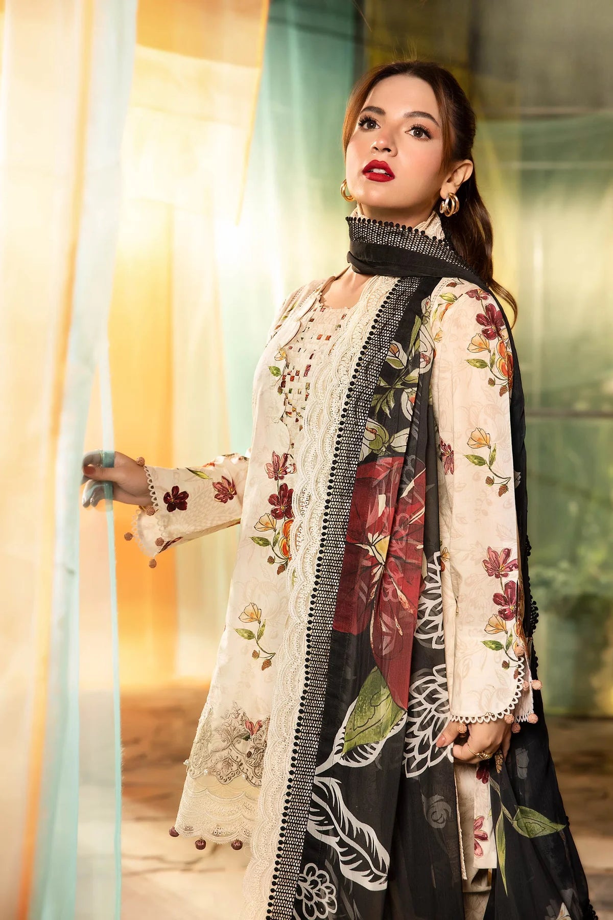 MARIA. B. 3 Pc Unstitched Embroidered Lawn Suit | MB-CUS25-702A