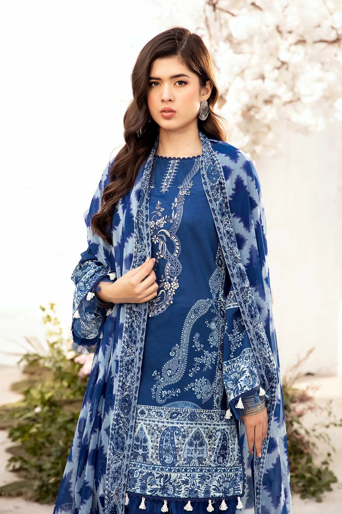 MARIA. B. 3 Pc Unstitched Embroidered Lawn Suit | MB-CUS25-705B